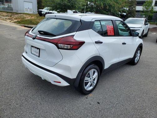 2025 Nissan Kicks S