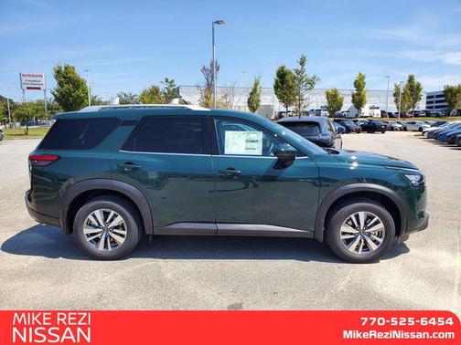 2025 Nissan Pathfinder SL FWD