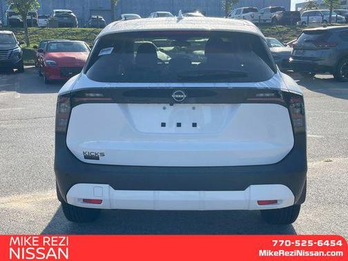 2025 Nissan Kicks SV