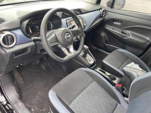 2023 Nissan Versa 1.6 SV