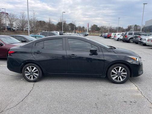 2023 Nissan Versa 1.6 SV