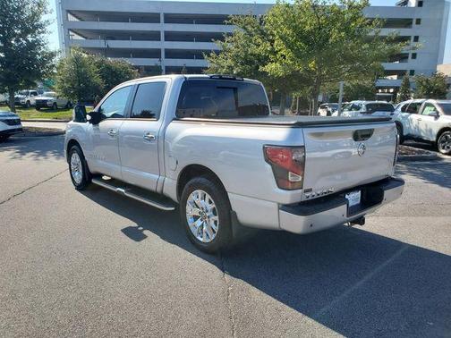 2020 Nissan Titan SL