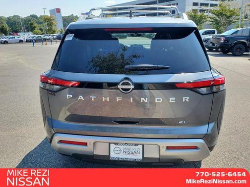 2025 Nissan Pathfinder SL FWD
