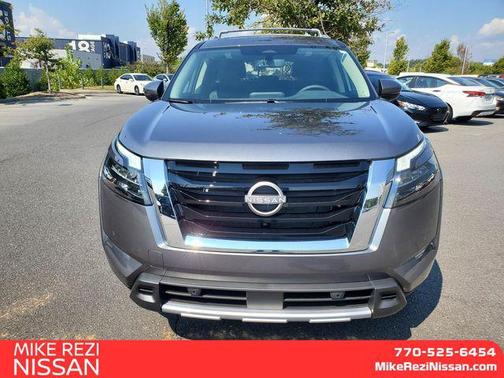 2025 Nissan Pathfinder SL FWD
