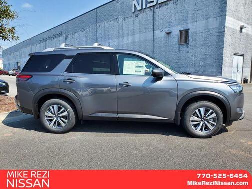 2025 Nissan Pathfinder SL FWD