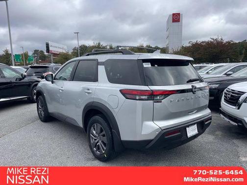 2025 Nissan Pathfinder SV FWD