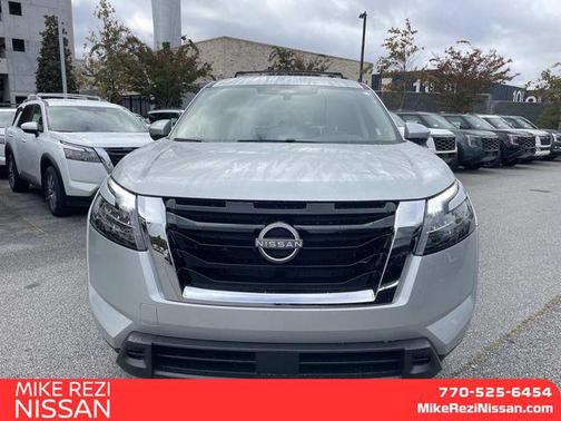 2025 Nissan Pathfinder SV FWD