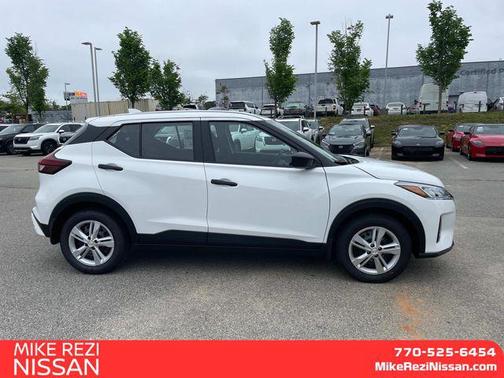 2025 Nissan Kicks S