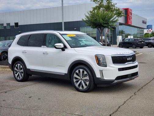 Glacial White Pearl 2022 Kia Telluride S