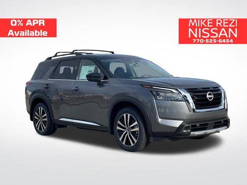 2025 Nissan Pathfinder Platinum FWD