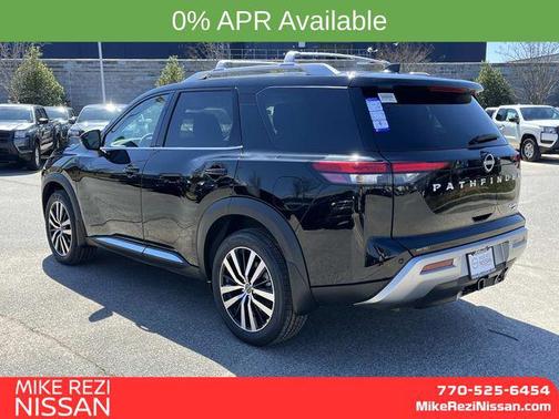 2025 Nissan Pathfinder Platinum 4WD