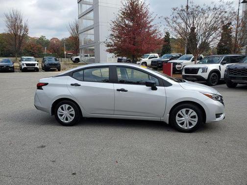 2025 Nissan Versa 1.6 S