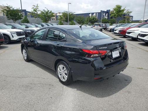 Super Black 2025 Nissan Versa 1.6 S