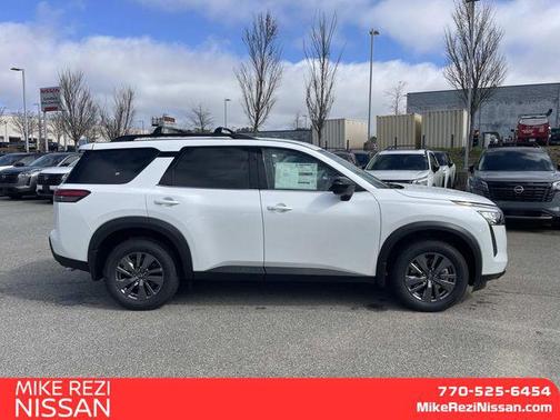 Everest White Pearl Tricoat 2026 Nissan Pathfinder SV