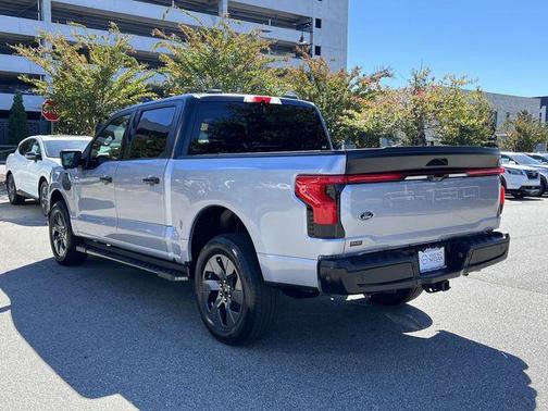 2022 Ford F-150 Lightning LARIAT