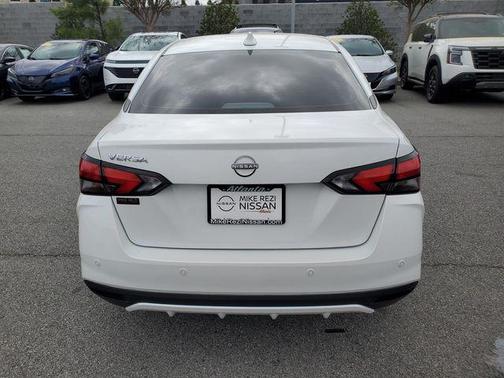 Aspen White 2025 Nissan Versa 1.6 SV