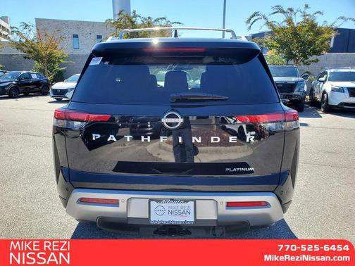 2025 Nissan Pathfinder Platinum FWD