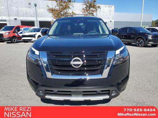 2025 Nissan Pathfinder Platinum FWD