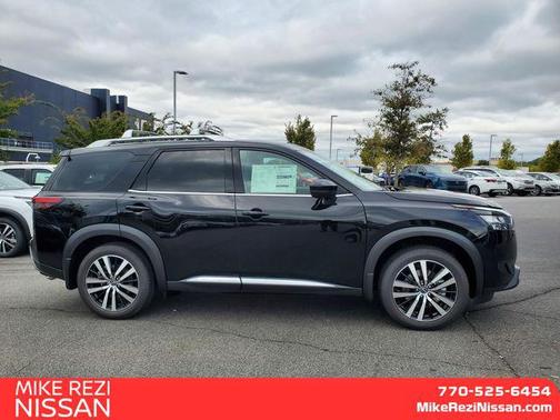 2025 Nissan Pathfinder Platinum FWD