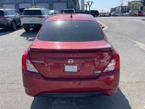 Cayenne Red 2016 Nissan Versa 1.6 SV