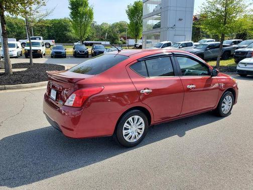 Cayenne Red 2016 Nissan Versa 1.6 SV