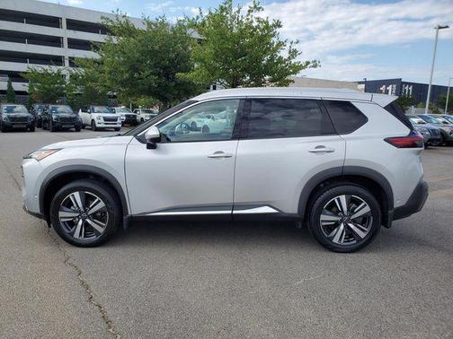 2022 Nissan Rogue SL