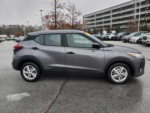 2023 Nissan Kicks S