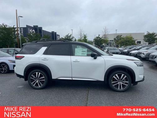 2025 Nissan Pathfinder Platinum 4WD
