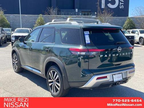 2025 Nissan Pathfinder Platinum FWD