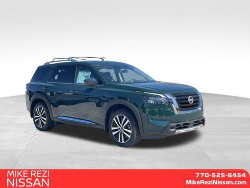 2025 Nissan Pathfinder Platinum FWD