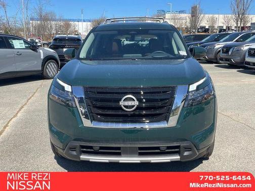 2025 Nissan Pathfinder Platinum FWD