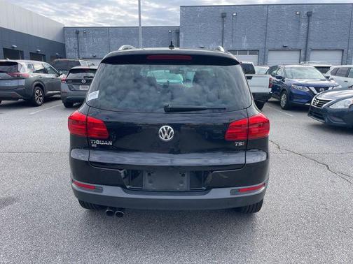2016 Volkswagen Tiguan SE