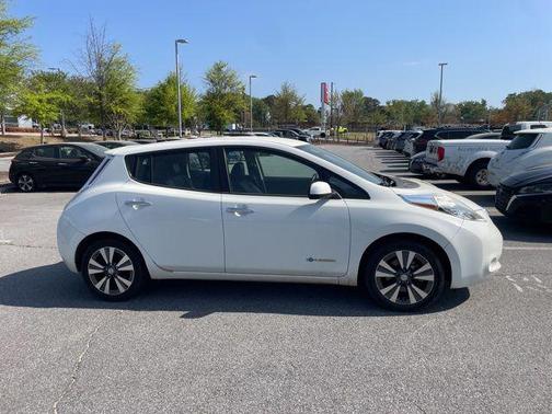 Glacier White 2015 Nissan Leaf SL