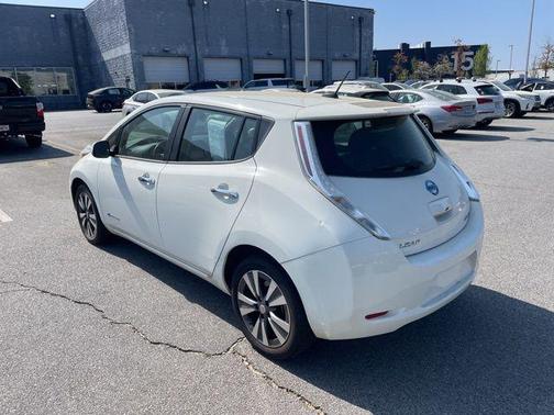 Glacier White 2015 Nissan Leaf SL