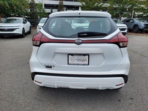 2025 Nissan Kicks S