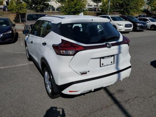 2025 Nissan Kicks S
