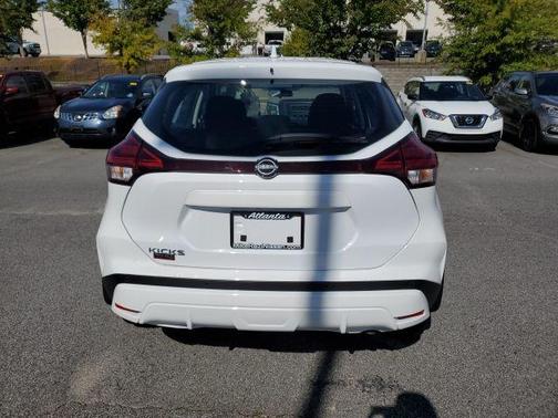 2025 Nissan Kicks S
