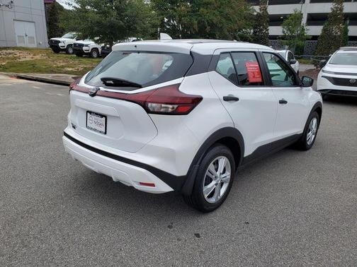 2025 Nissan Kicks S