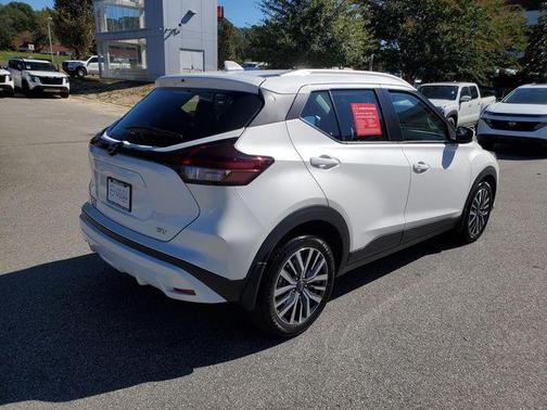 2023 Nissan Kicks SV