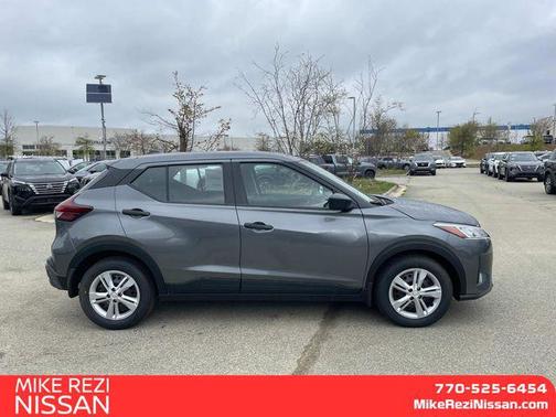 2025 Nissan Kicks S