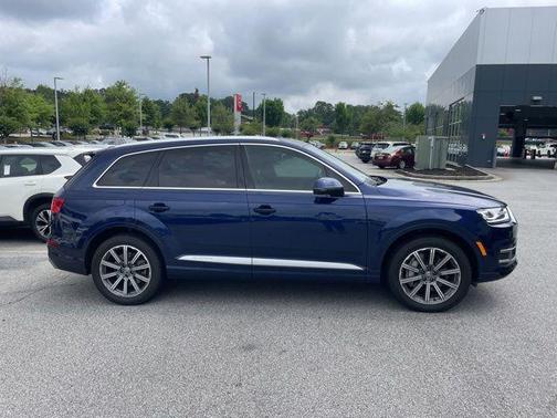 Navarra Blue Metallic 2019 Audi Q7 55 Premium