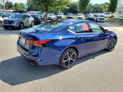 2024 Nissan Altima SR FWD