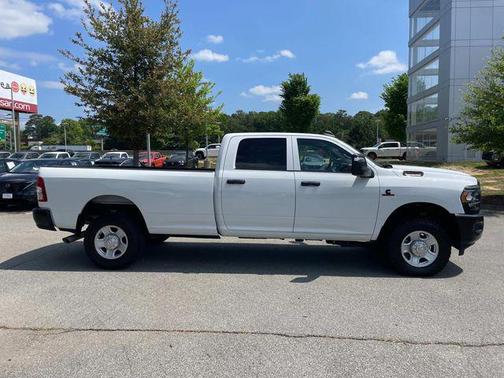 2023 RAM 3500 Tradesman Crew Cab 4x4 8' Box