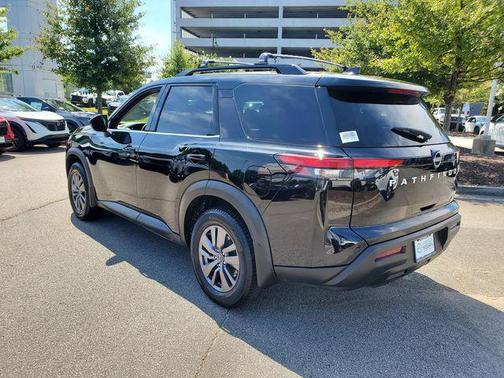 2022 Nissan Pathfinder SV 2WD