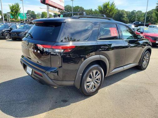 2022 Nissan Pathfinder SV 2WD