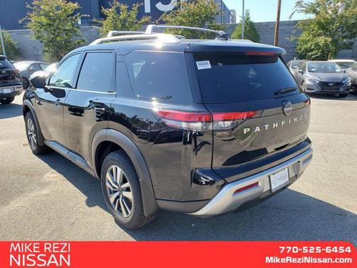 2025 Nissan Pathfinder SL 4WD