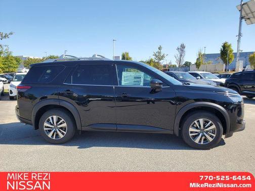 2025 Nissan Pathfinder SL 4WD