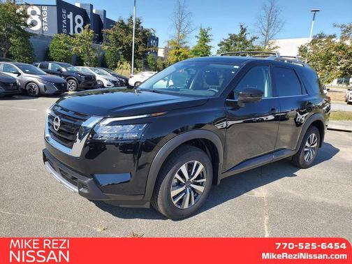 2025 Nissan Pathfinder SL 4WD