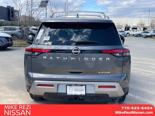 2025 Nissan Pathfinder Platinum FWD