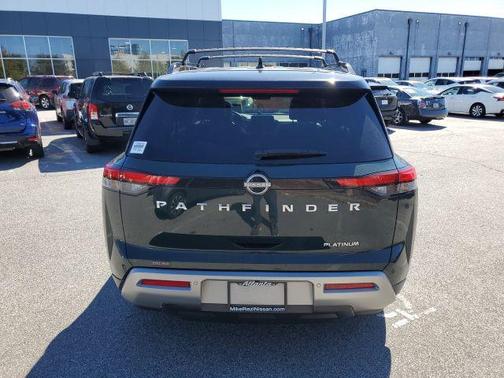 2023 Nissan Pathfinder Platinum FWD